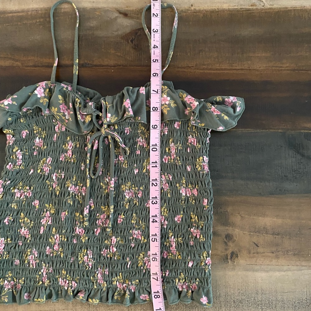 America Eagle Outfitters Floral Smocked Tank Top - Picture 8 of 9
